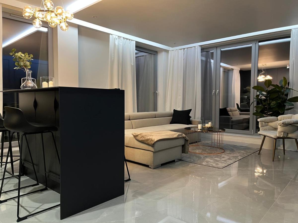 Apollo Luxury Apartment Dolny 소포트 외부 사진